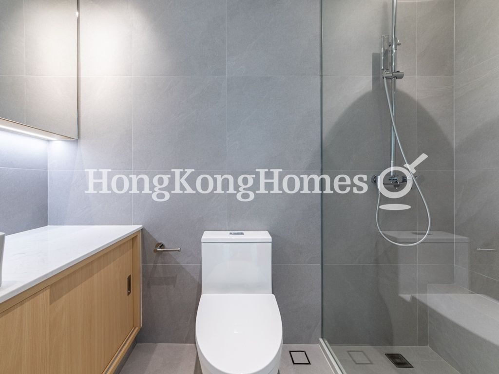 Second Ensuite Bathroom — Stanley Breeze, Stanley