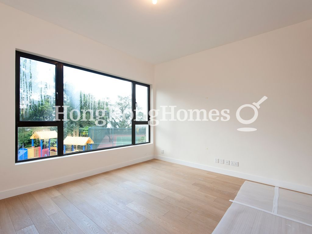 Master Bedroom — Strawberry Hill, The Peak