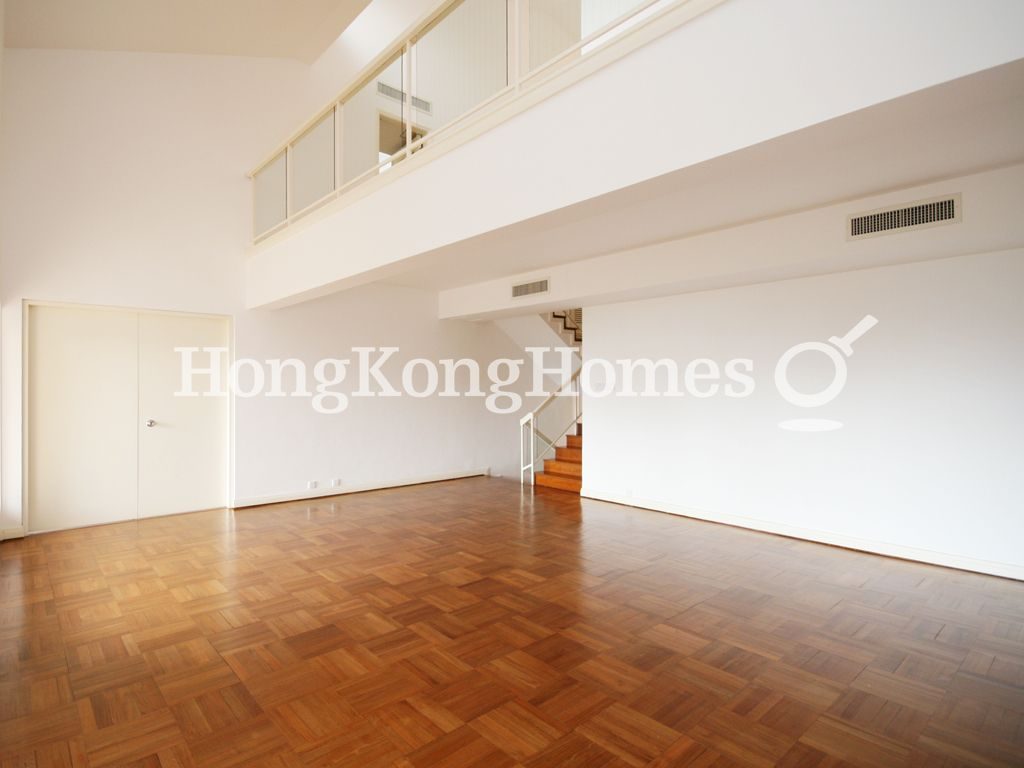 Living and Dining Rooms — Strawberry Hill, The Peak