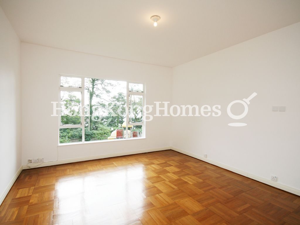 Master Bedroom — Strawberry Hill, The Peak