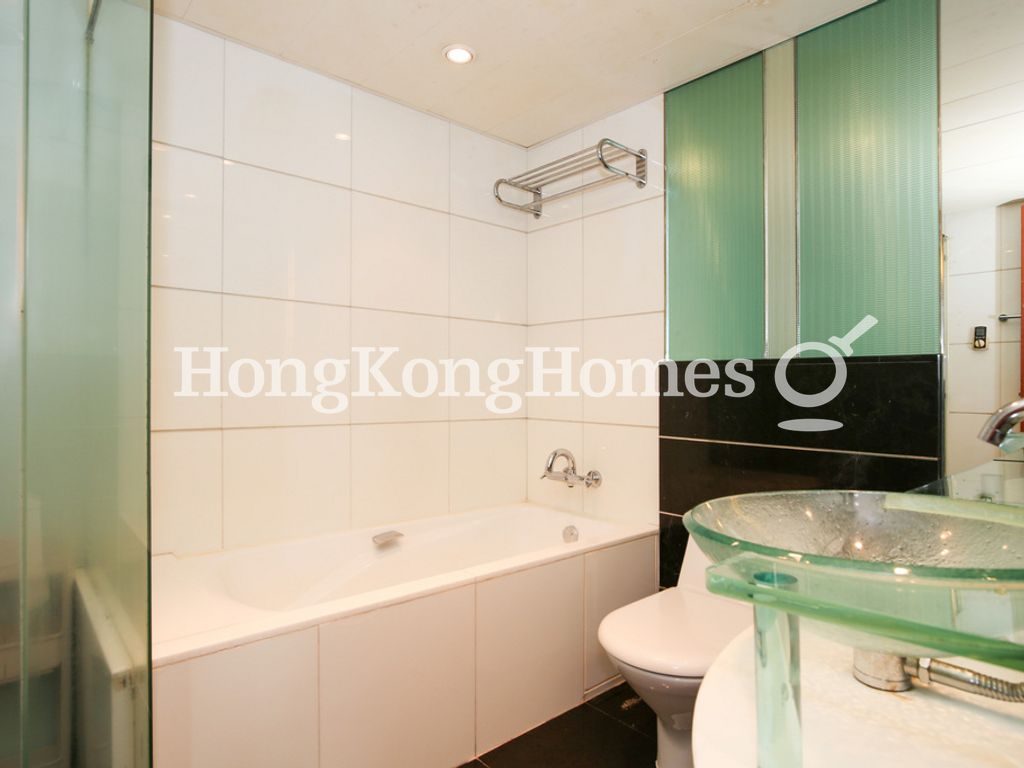 Master Bathroom — The Harbourside - Tower 2, Tsim Sha Tsui