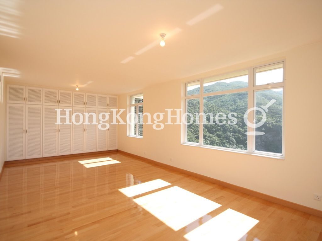 Built-in Wardrobe in Master Bedroom — Celestial Garden, Repulse Bay