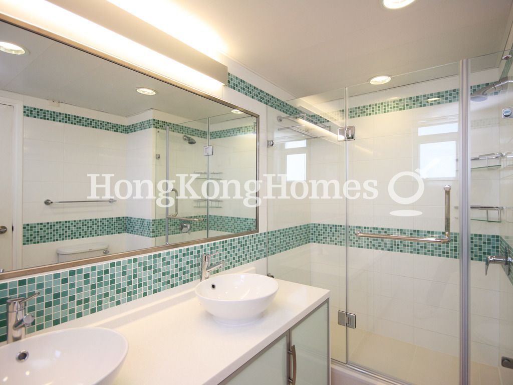 Master Bathroom — Celestial Garden, Repulse Bay