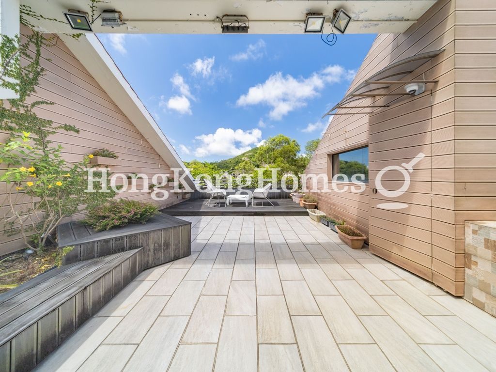 Rooftop Terrace and BBQ Area — Manderly Garden, Deep Water Bay