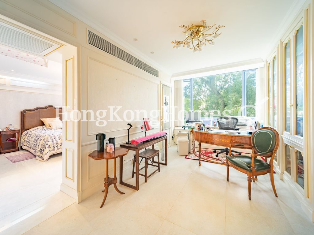 Master Bedroom and Sitting Room — Manderly Garden, Deep Water Bay