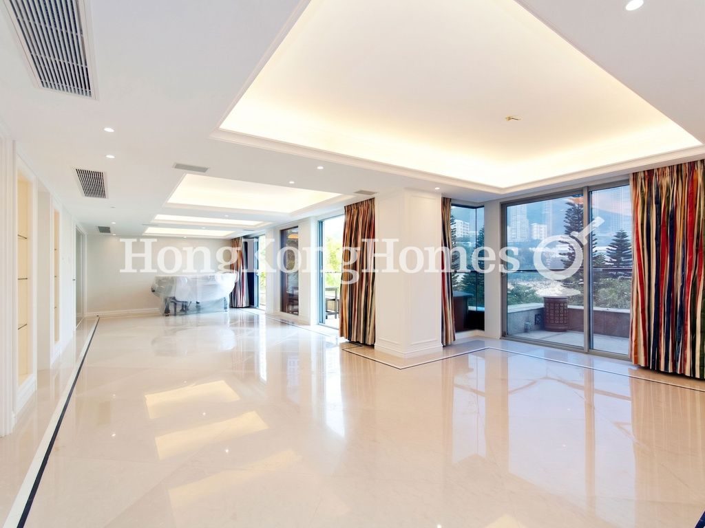 Living and Dining Room — Repulse Bay Road, 56, Repulse Bay