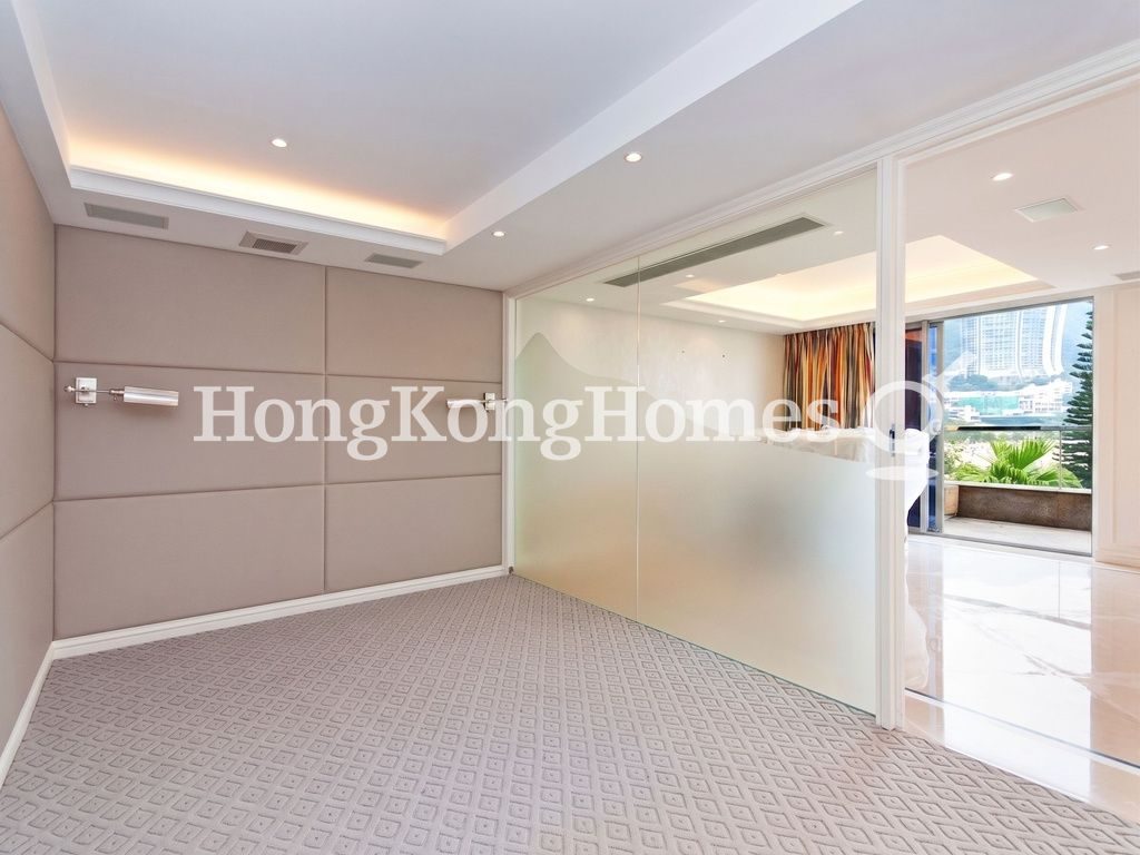 Family Room — Repulse Bay Road, 56, Repulse Bay