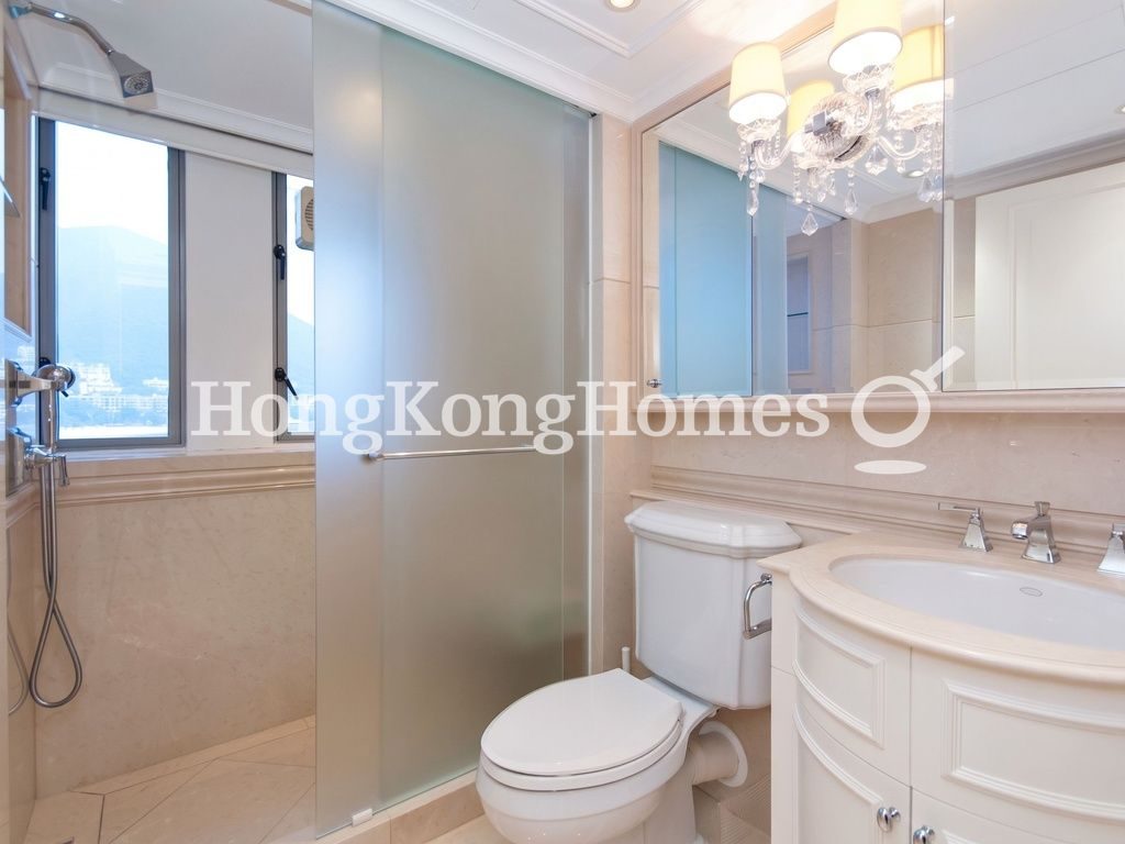 Second Ensuite Bathroom — Repulse Bay Road, 56, Repulse Bay