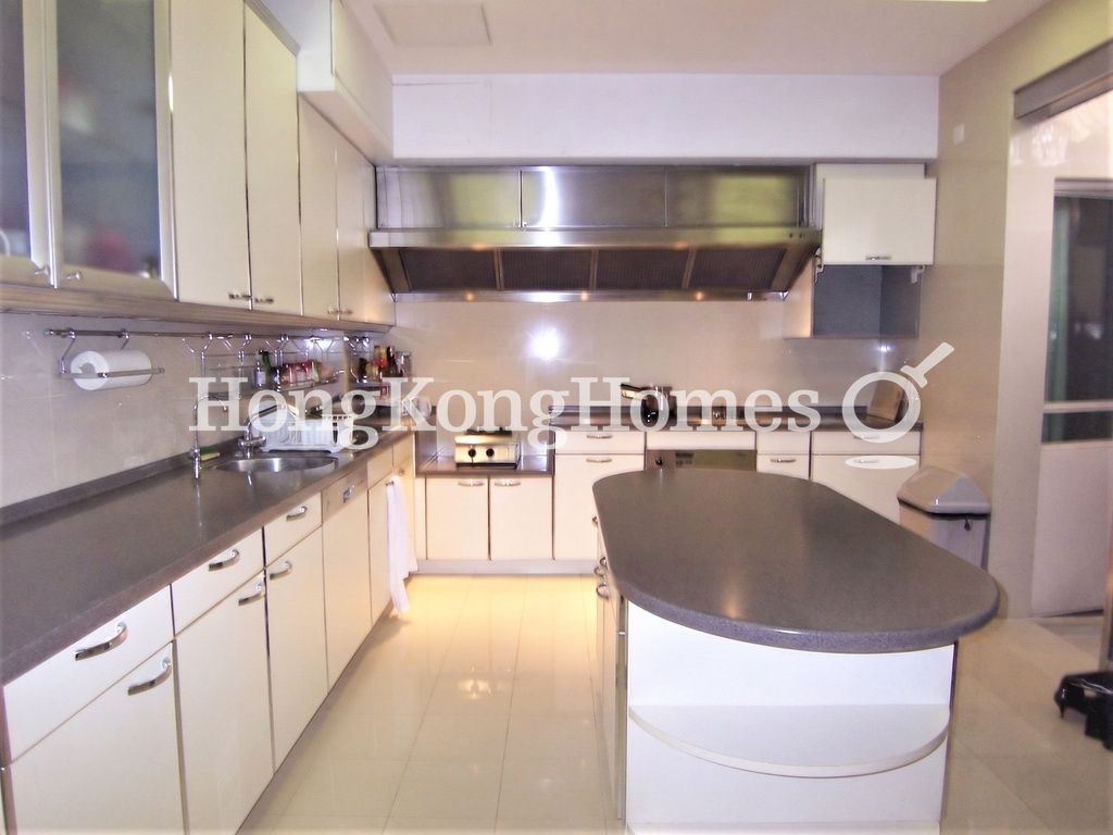 Kitchen — Kellett Villas, The Peak