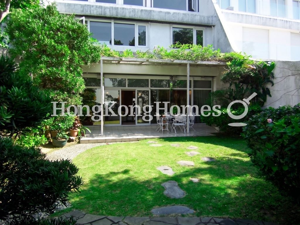 Private Garden — Kellett Villas, The Peak