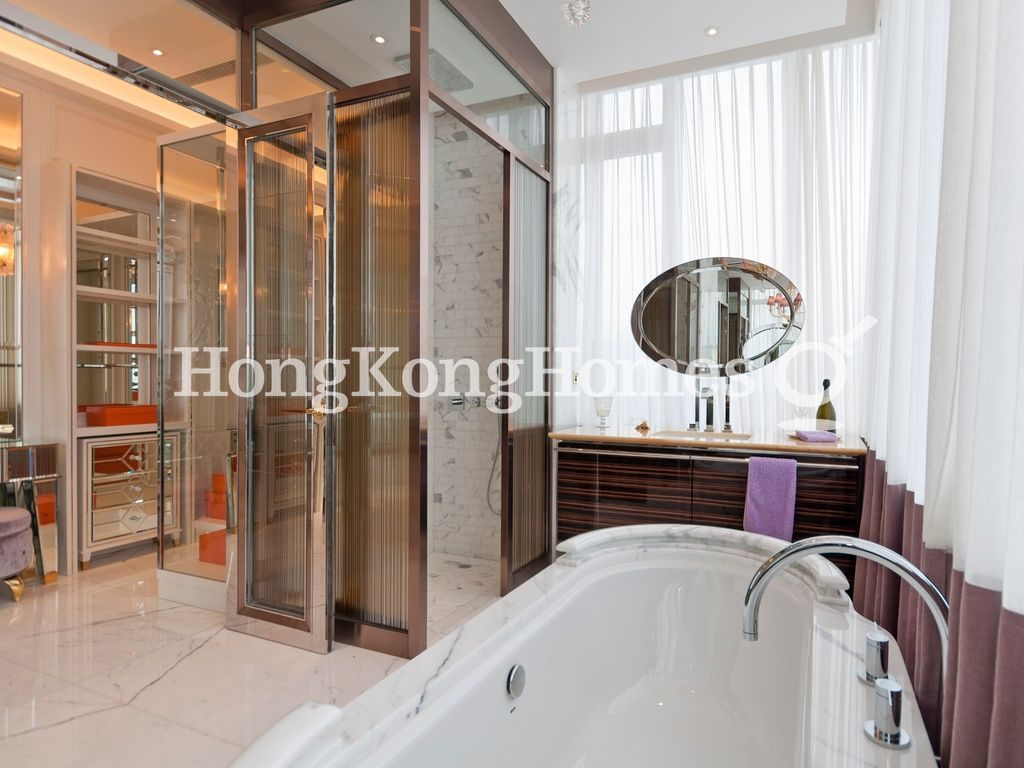 Master Bathroom — Forfar, Kowloon City