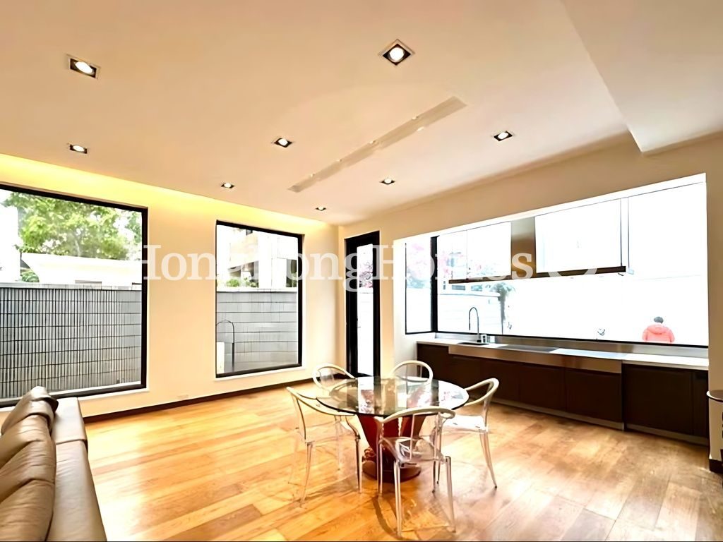 Dining Room — Double Bay, Deep Water Bay