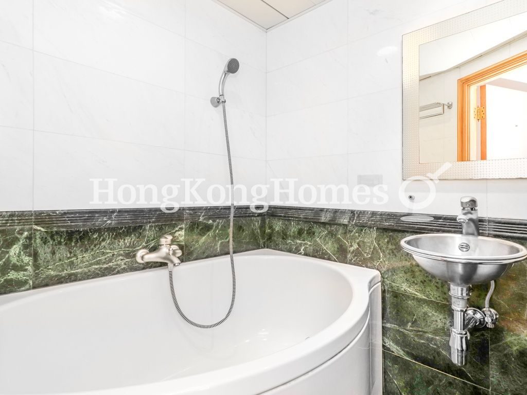 Guest Bathroom — Century Tower I, Mid-levels Central