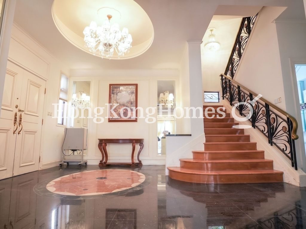 Entrance Hall — Double Bay, Deep Water Bay