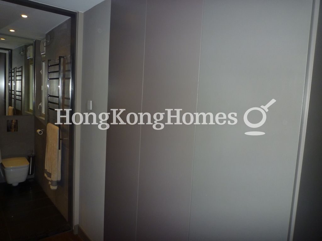 Built-in Wardrobe in Master Bedroom — Tong Nam Mansion, Sai Ying Pun