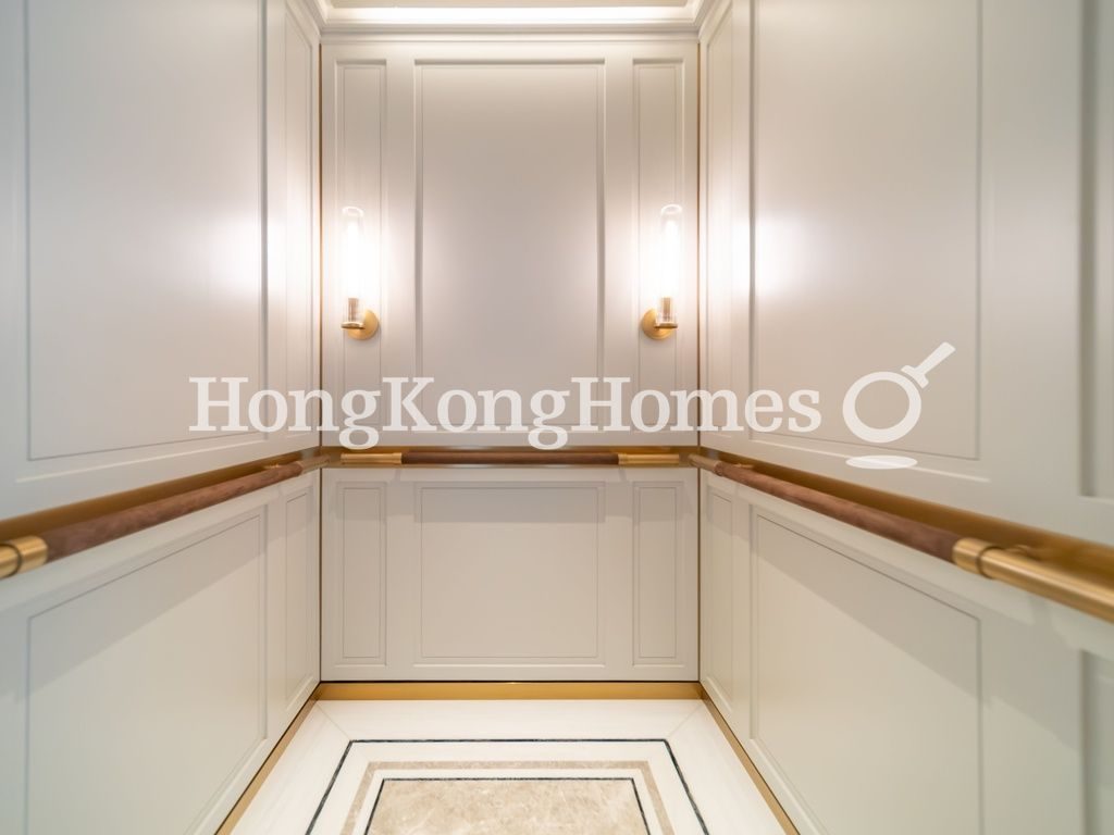Private Lift — The Duet, Gold Coast