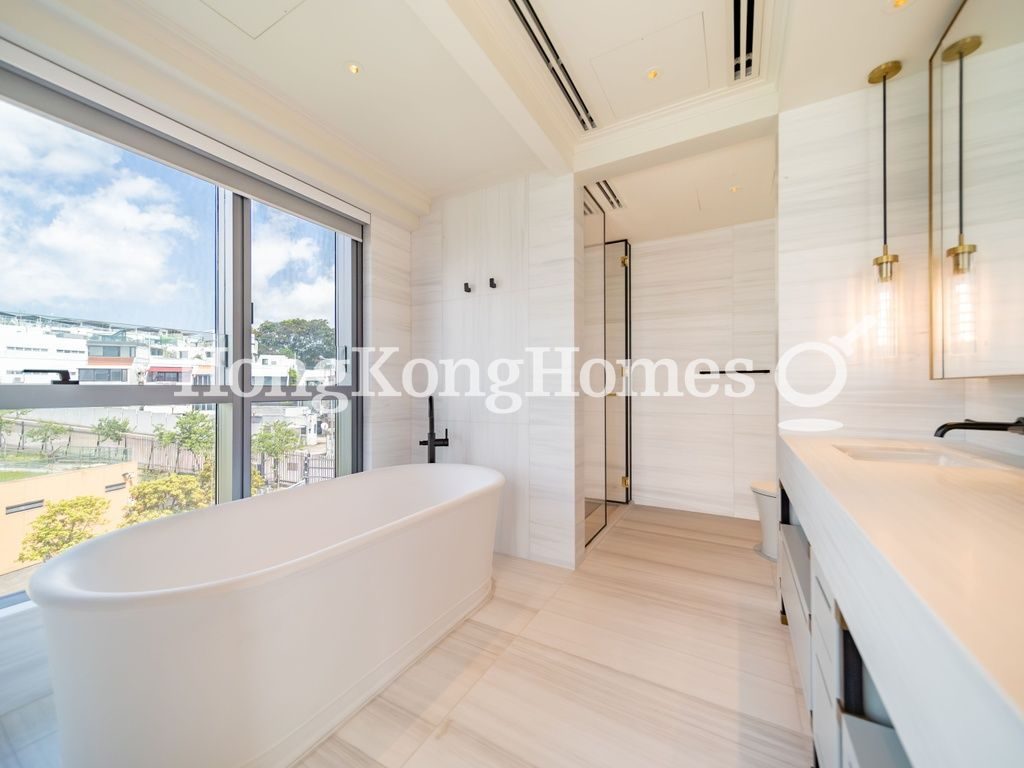 Second Ensuite Bathroom — The Duet, Gold Coast