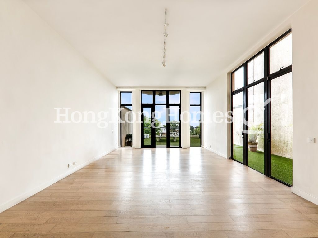 Living Room — Abergeldie, The Peak