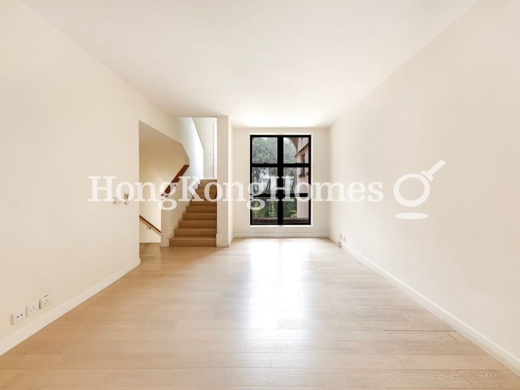 Family Room — Abergeldie, The Peak