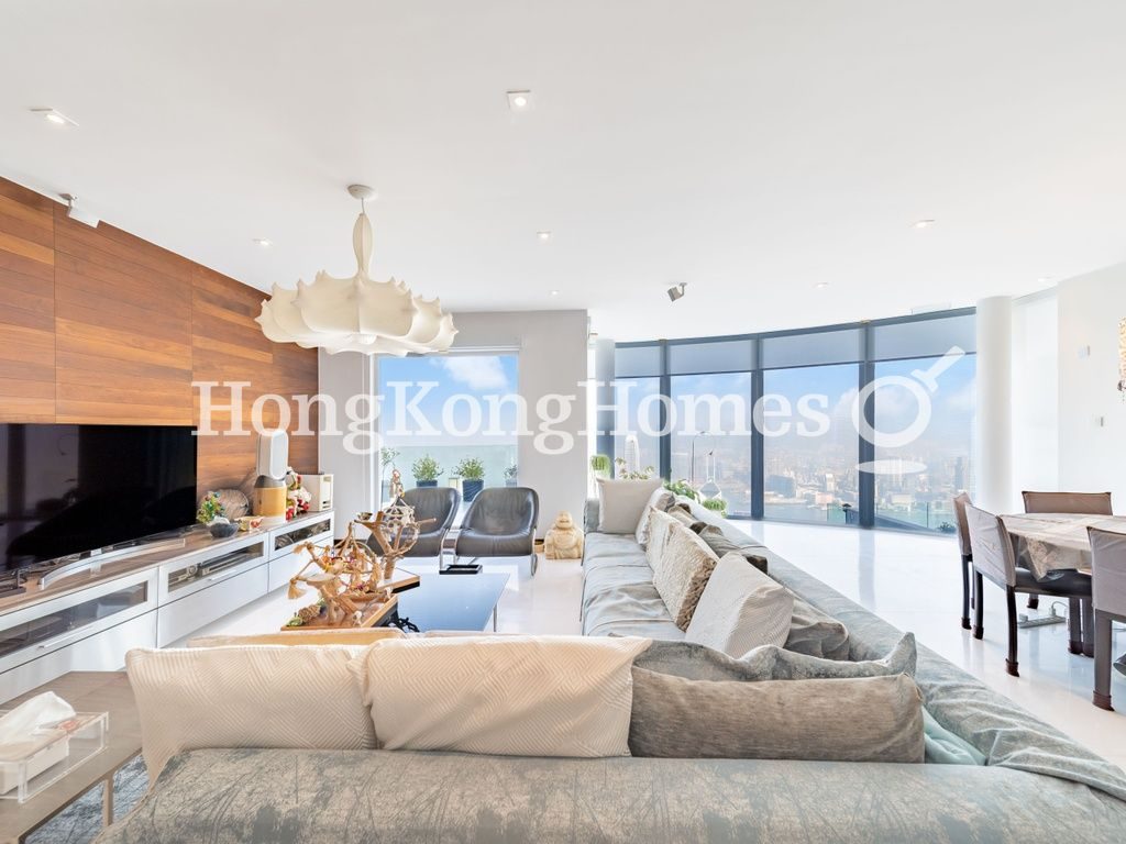 Living and Dining Room — Pollock's Path, 11, The Peak