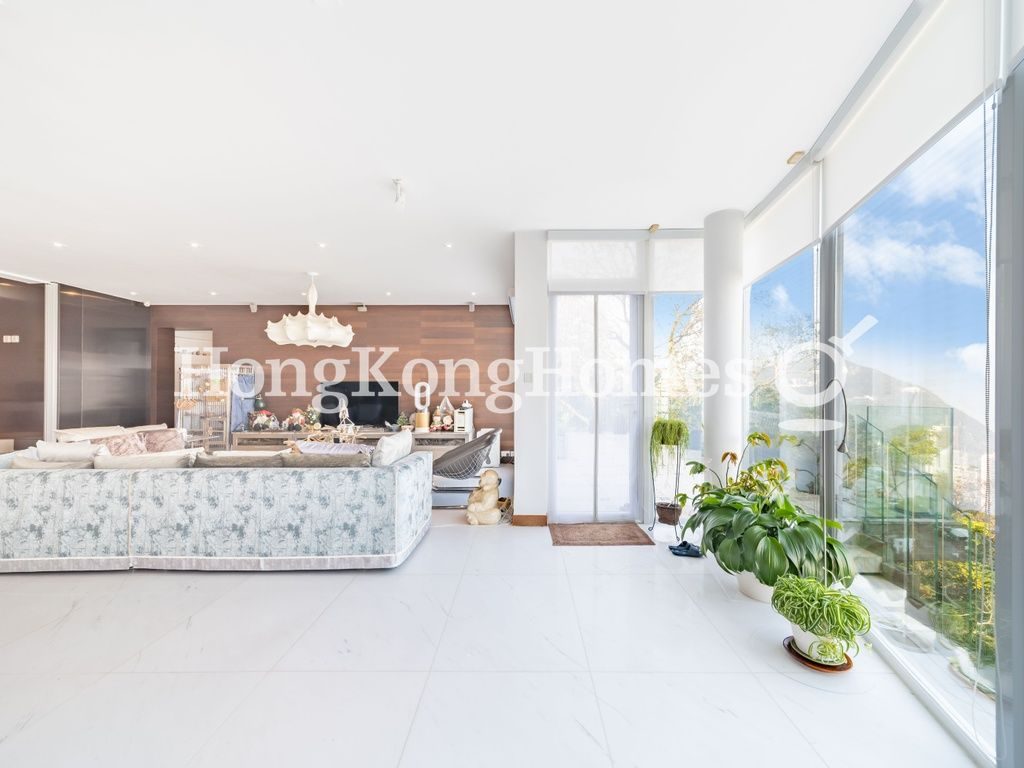 Living and Dining Room — Pollock's Path, 11, The Peak