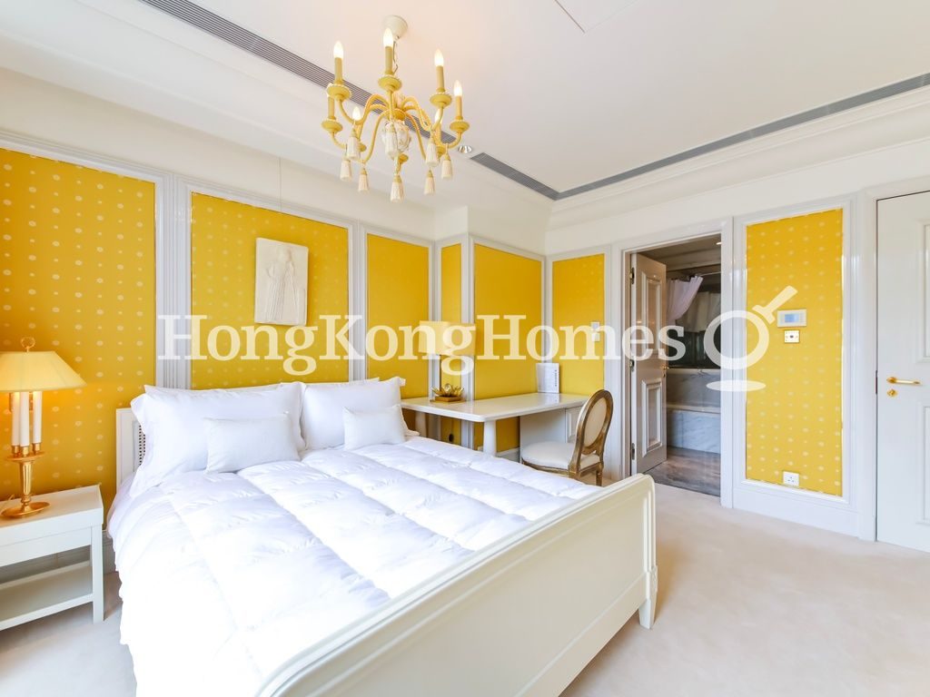 Third Ensuite Bedroom — 3 Plunkett's Road, The Peak