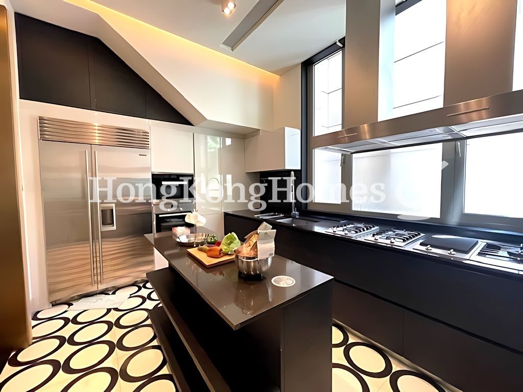 Kitchen — Barker Road, 28, The Peak