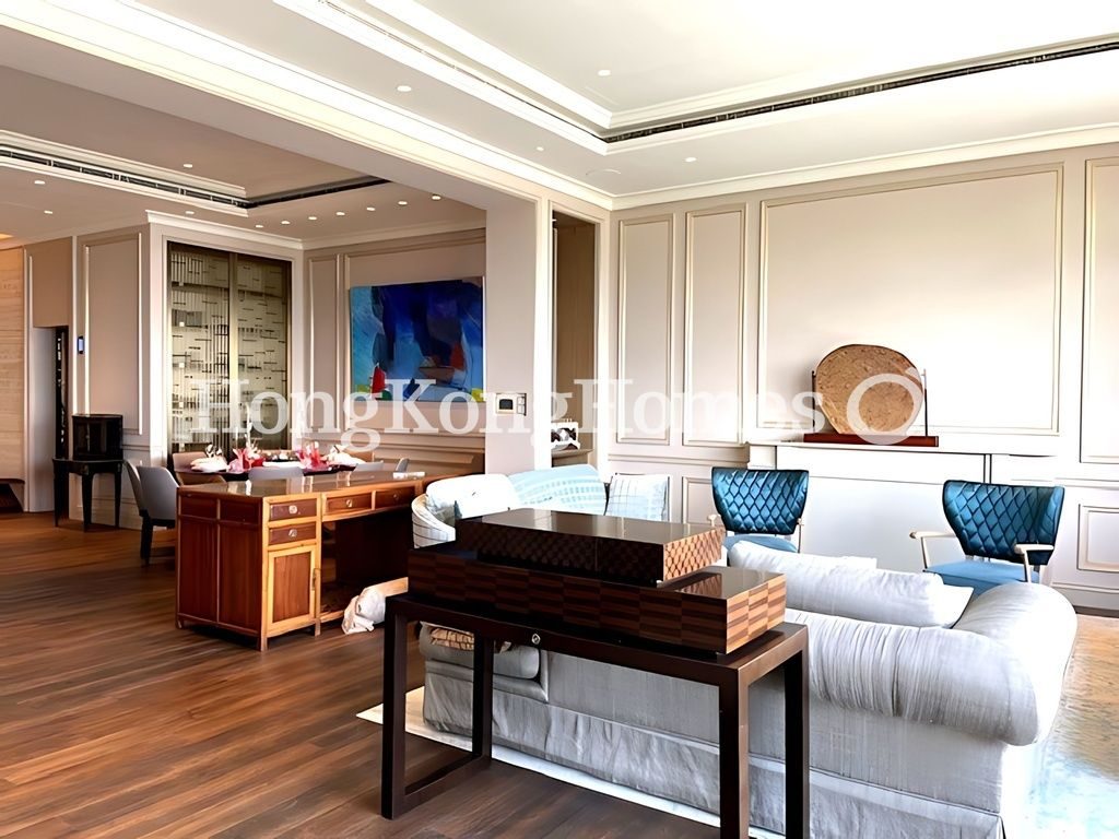 Living and Dining Room — Barker Road, 28, The Peak