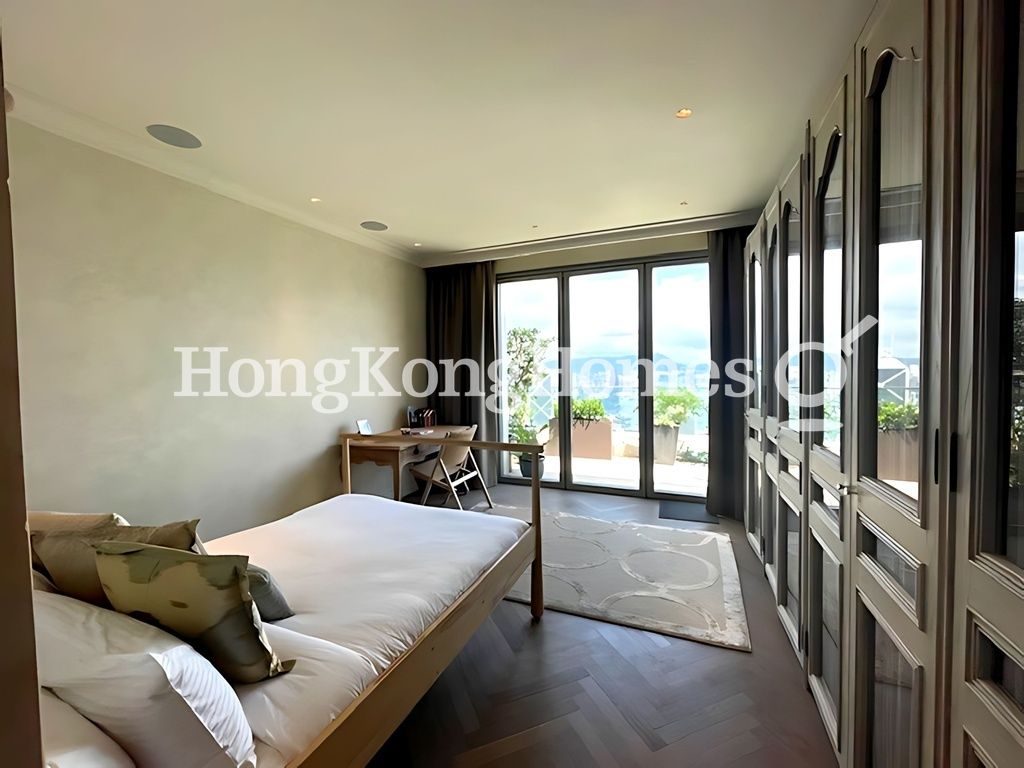 Third Ensuite Bedroom — Barker Road, 28, The Peak