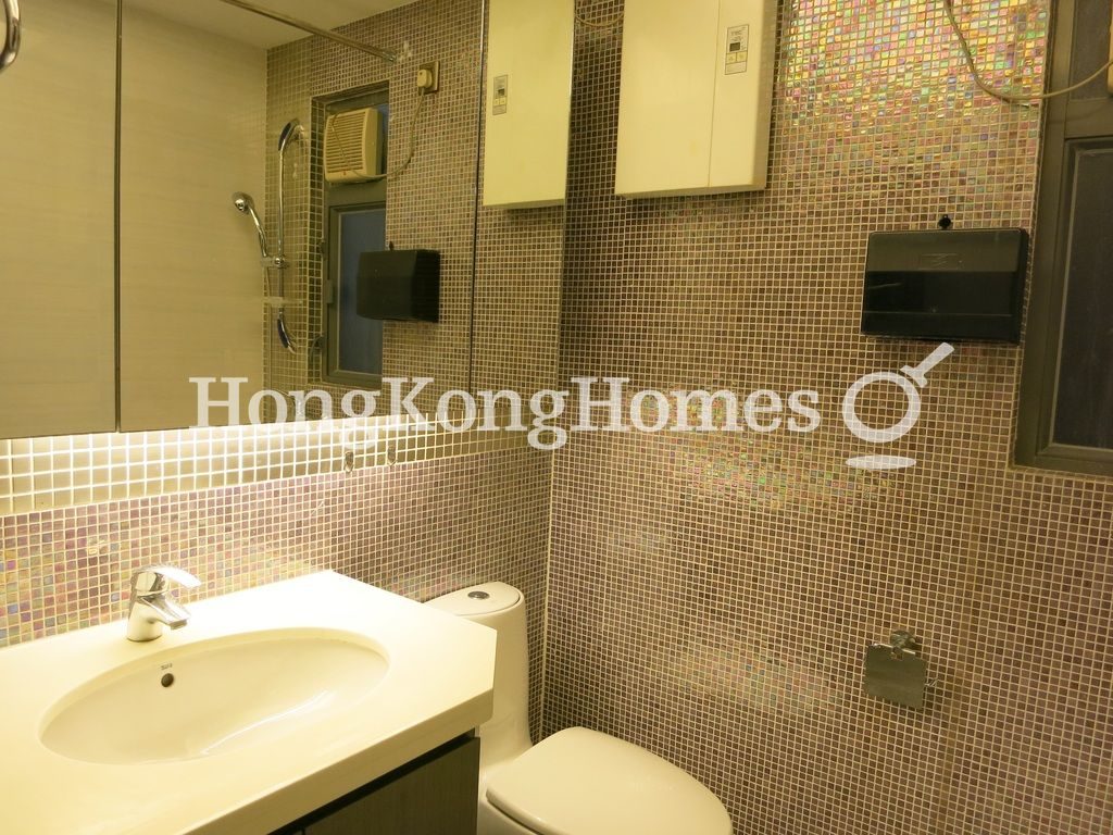 Bathroom — Fasteem Mansion, Wan Chai