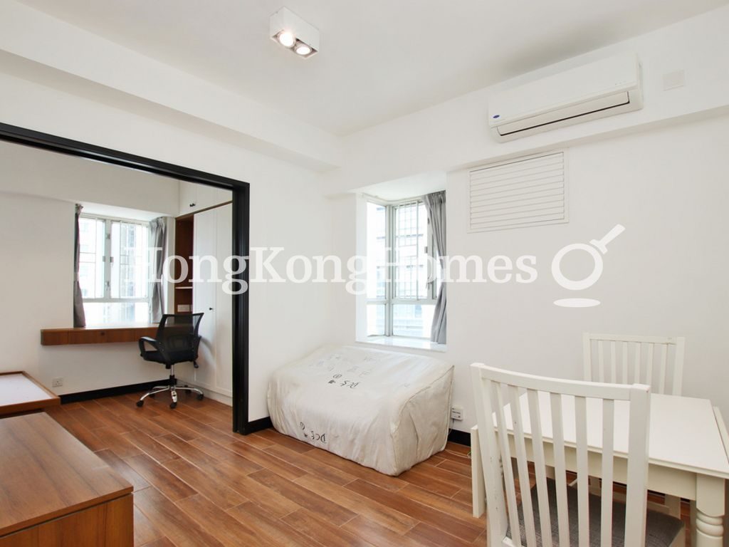 Living and Dining Area — Windsor Court, Mid-levels West