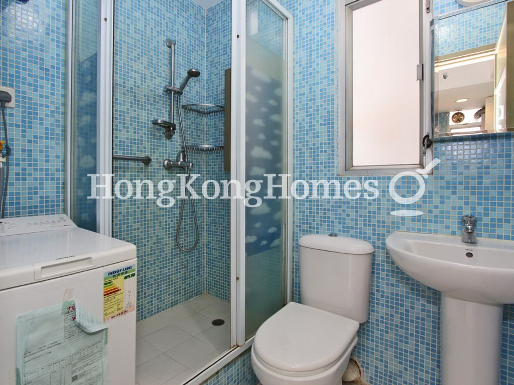 Guest Bathroom — Lok Moon Mansion, Wan Chai