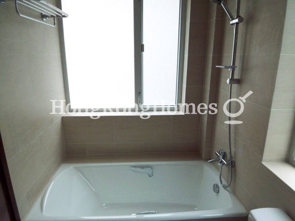 Master Bathroom — Malahon Apartments, Causeway Bay