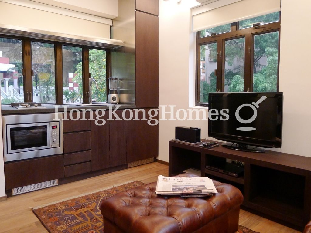 Living Area — Silver Jubilee Mansion, Sheung Wan
