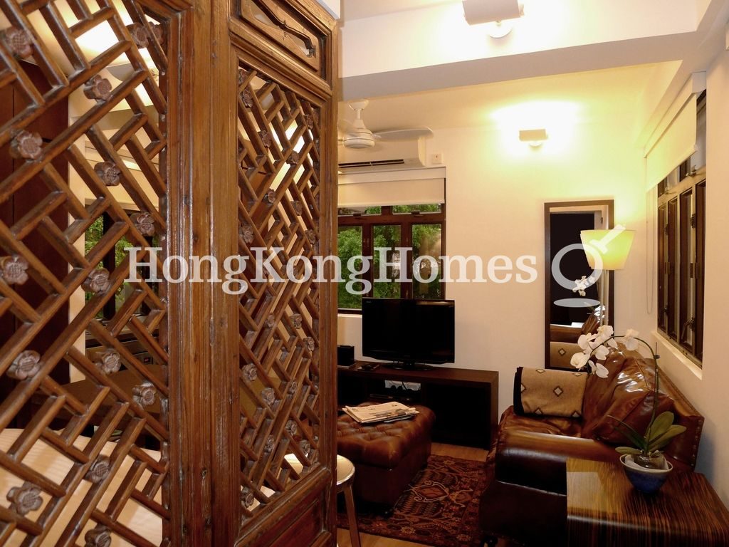 Living Area — Silver Jubilee Mansion, Sheung Wan