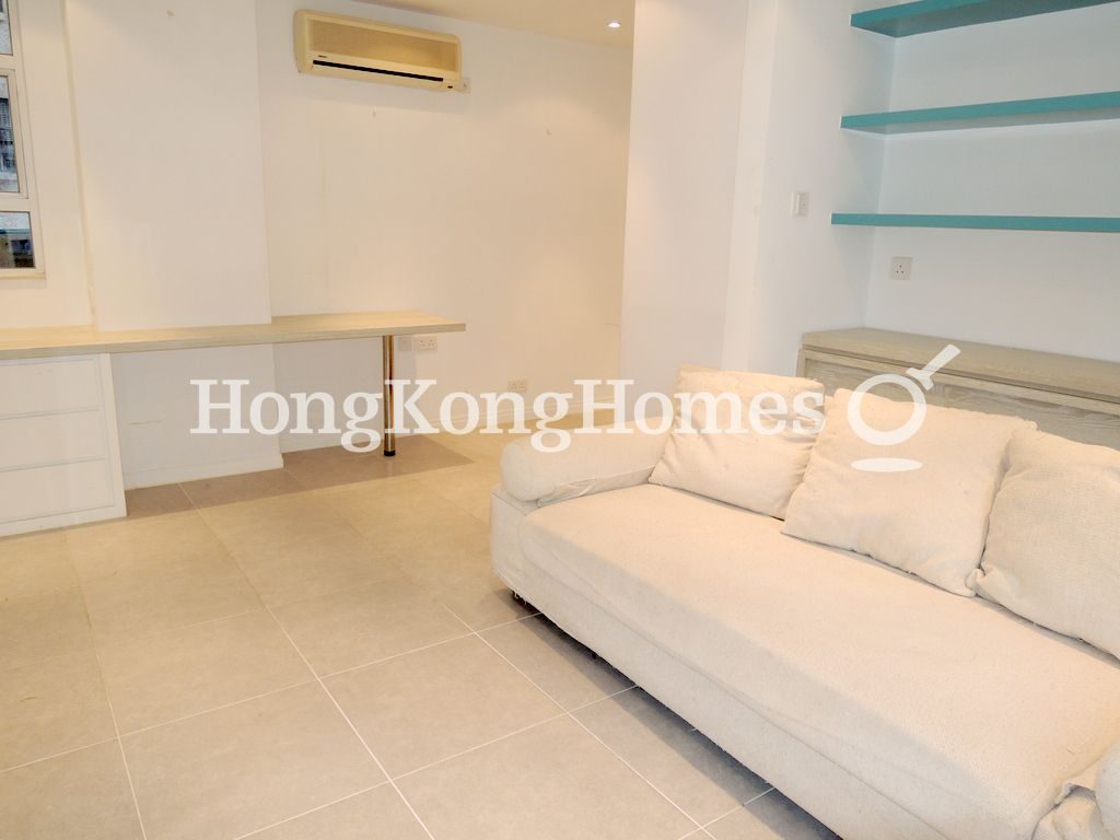 photo 3 — Wah Fai Court, Mid-levels West