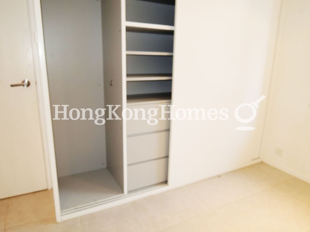 photo 8 — Wah Fai Court, Mid-levels West