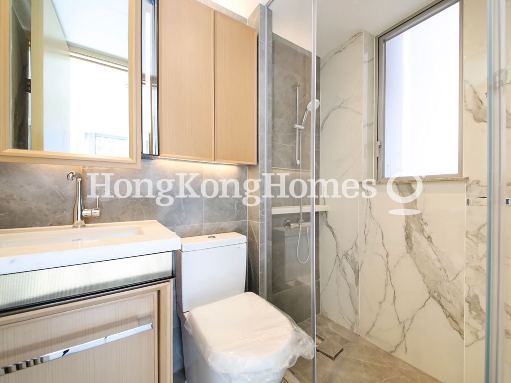 Bathroom — The Bonham, Mid-levels West