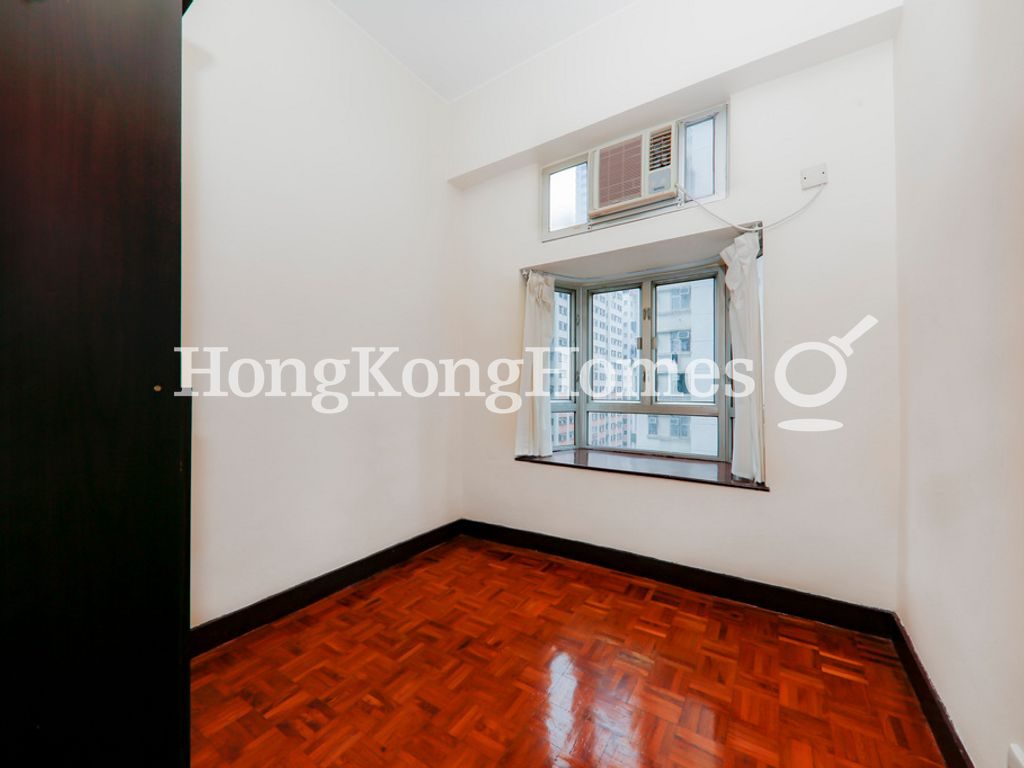 Master Bedroom — Man Kwong Court, Western / Kennedy Town