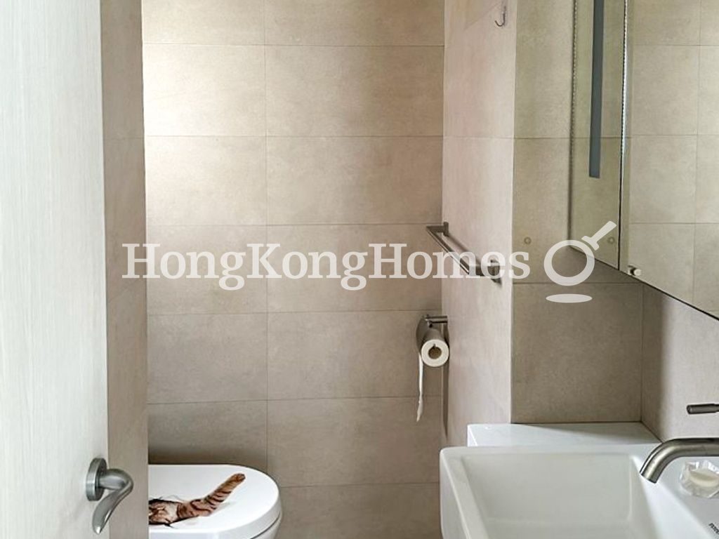 Bathroom — Sun Kai Mansion, Wan Chai