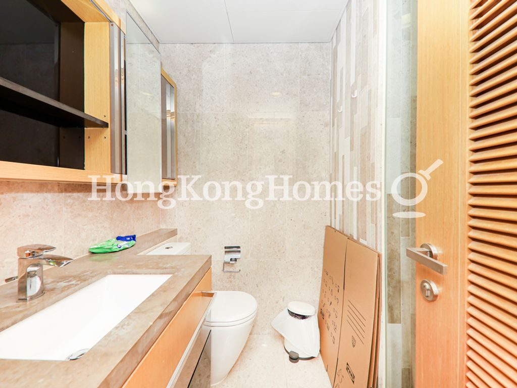 Bathroom — Lime Habitat, North Point