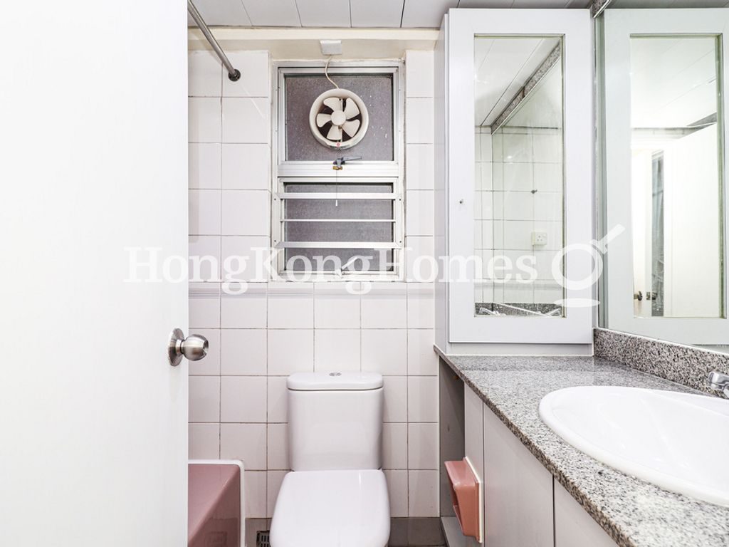 Master Bathroom — South Horizons - Phase 03, Tower 20, Mei Cheung Court, Ap Lei Chau
