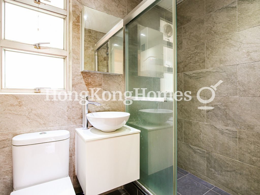 Guest Bathroom — Ko Nga Court, Sai Ying Pun