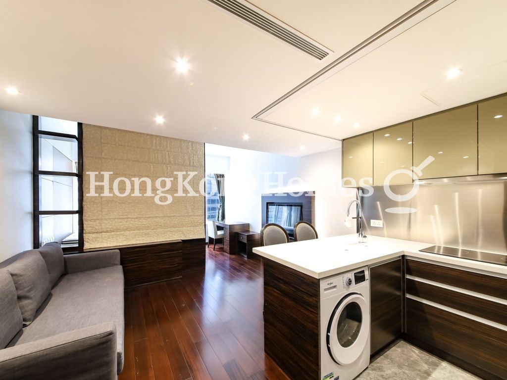 photo 2 — Convention Plaza Apartments, Wan Chai