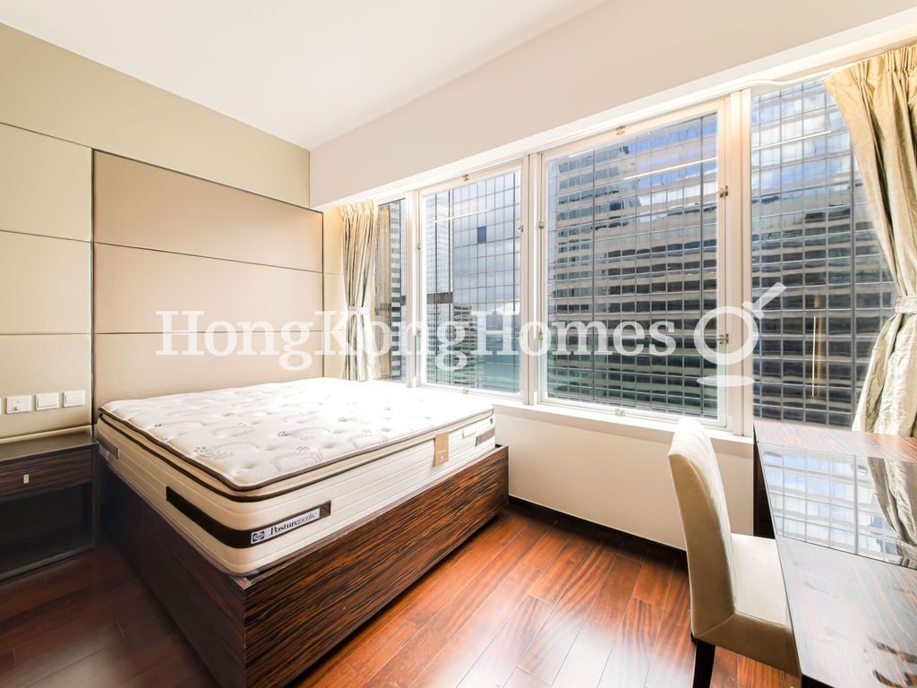 photo 3 — Convention Plaza Apartments, Wan Chai