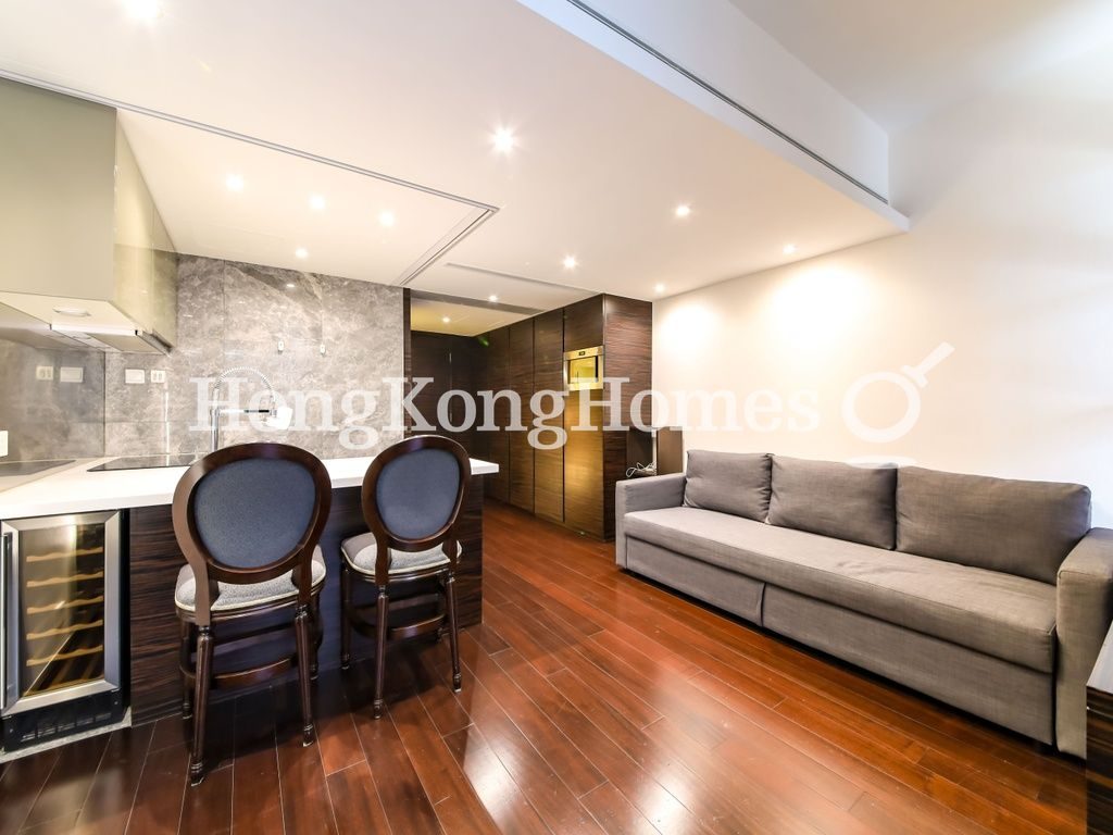 photo 4 — Convention Plaza Apartments, Wan Chai