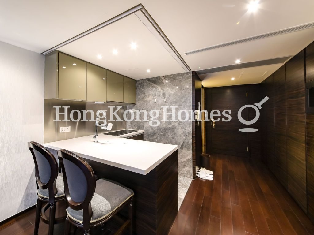 photo 5 — Convention Plaza Apartments, Wan Chai