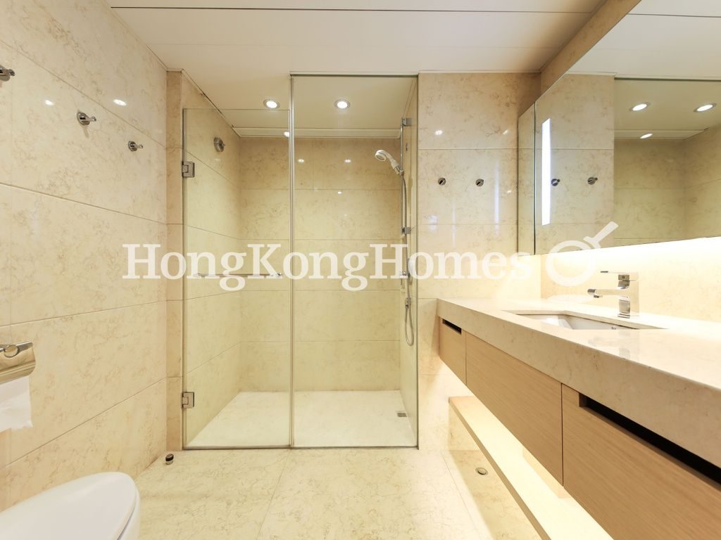 photo 6 — Convention Plaza Apartments, Wan Chai