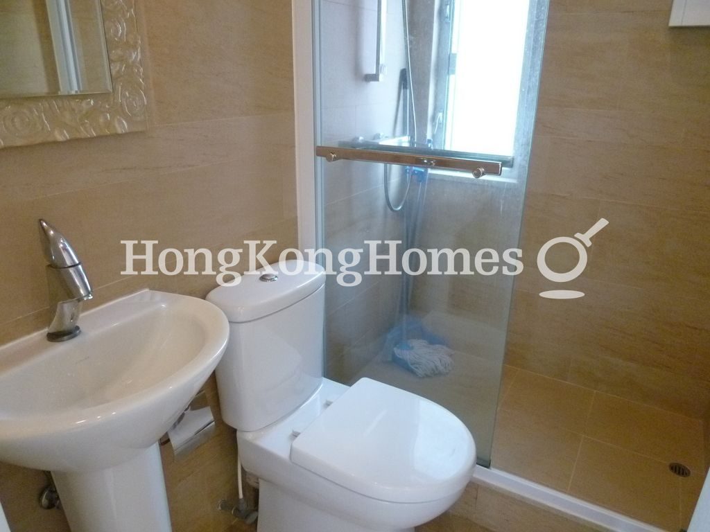 Guest Bathroom — Grandview Garden-Tower 1, Mid-levels West
