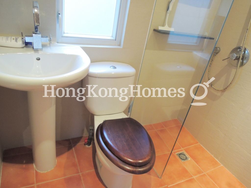 Guest Bathroom — Million City, Central